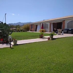 L'orto Di Zio Franco Alloggio per agriturismo Capoterra